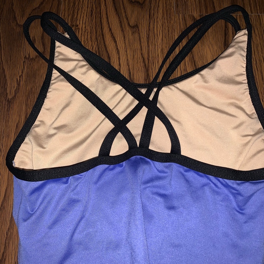 Cross back Workout Tank - Picture 2 of 3